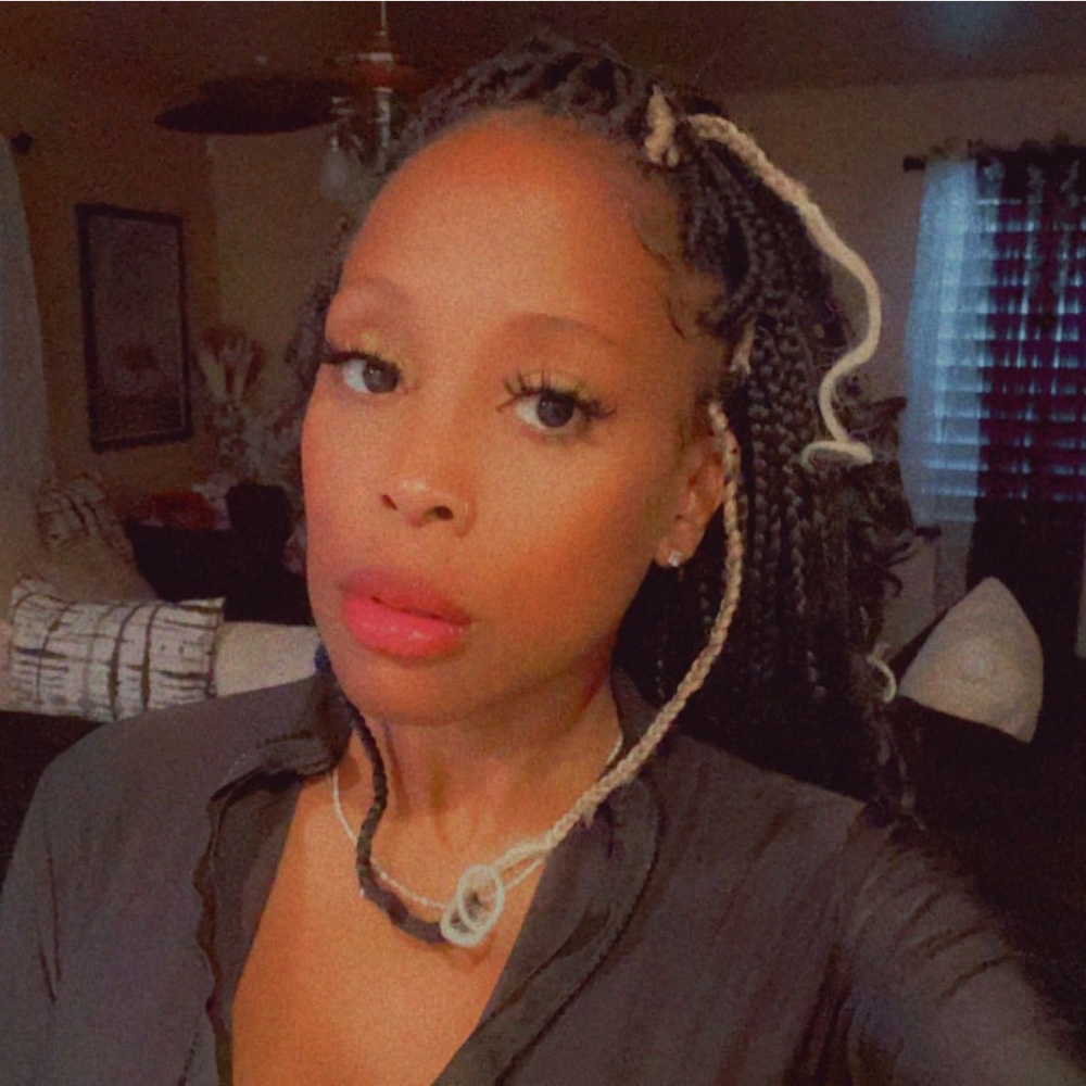 Meet your Posher, Ivashia